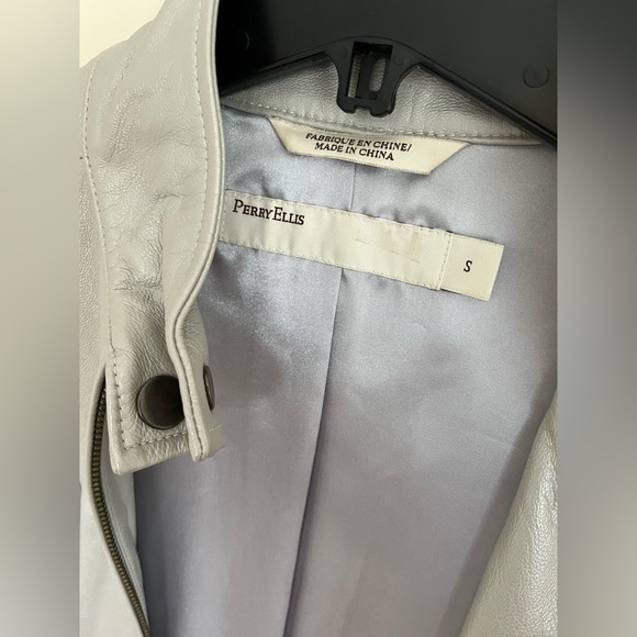 Ladies leather coat - Picture 3 of 4